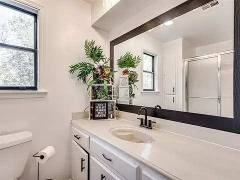 Bath - 1603 Denison Dr, Norman, OK 73069 photo 1 of 3