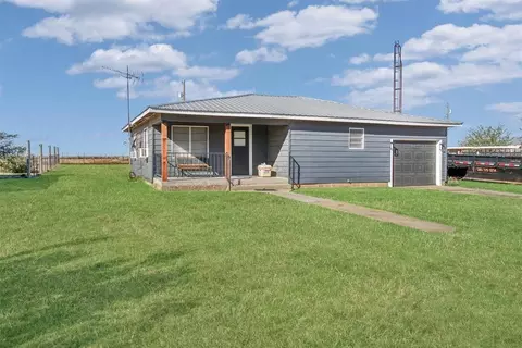 219 N Mayer Ave, Willow, OK 73673