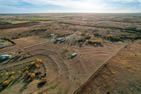 10539 N 2000 Rd, Elk City, OK 73644
