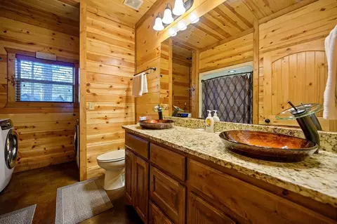 Bath - 88 Sugar Pine Loop, Broken Bow, OK 74728 photo 1 of 5