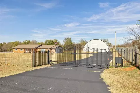 3437 NW 24th St, Newcastle, OK 73065