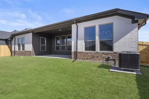 Other - 16005 Rolling Hill Dr, Moore, OK 73170 photo 7 of 8
