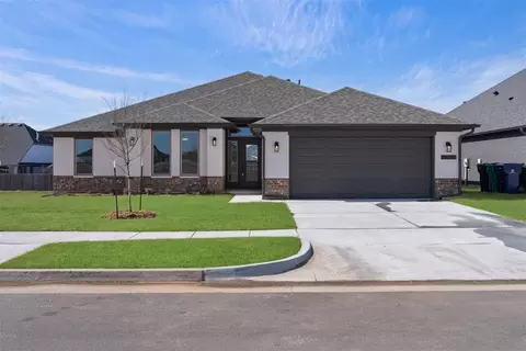 Exterior - 16005 Rolling Hill Dr, Moore, OK 73170 photo 2 of 3