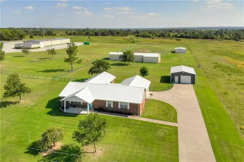 36601 W 45th St, Shawnee, OK 74804