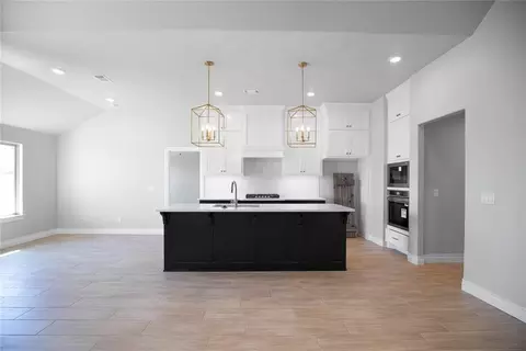 15304 Bedford Rd, Edmond, OK 73013
