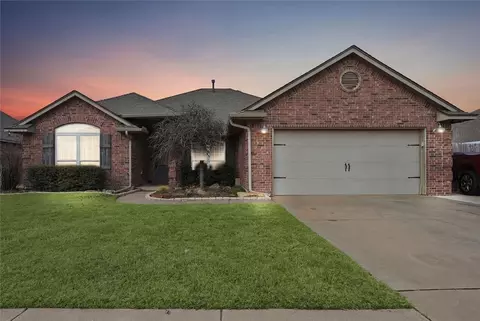 11225 NW 102nd St, Yukon, OK 73099