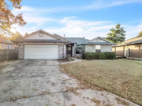 1317 Tara Dr, Midwest City, OK 73130