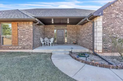 5708 Cedar Tree Cir, Guthrie, OK 73044 photo 2