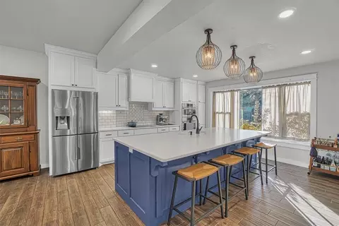 Kitchen - 800 E Commerce St, Altus, OK 73521 photo 2 of 6