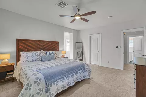 Bedroom - 800 E Commerce St, Altus, OK 73521 photo 2 of 4