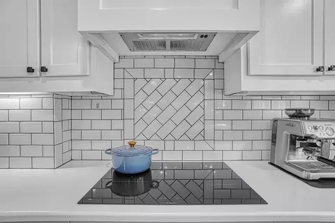 Kitchen - 800 E Commerce St, Altus, OK 73521 photo 6 of 6
