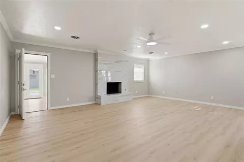 Living - 2505 N Robin St, Altus, OK 73521 photo 2 of 6