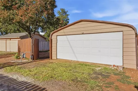 Other - 2505 N Robin St, Altus, OK 73521 photo 8 of 8