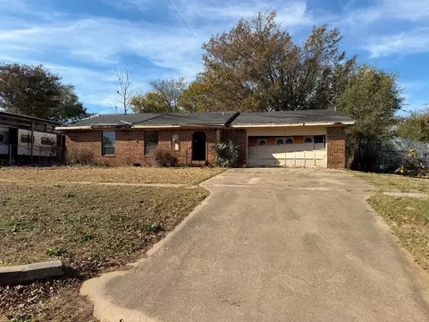 1321 S Okfuskee Ave, Wewoka, OK 74884