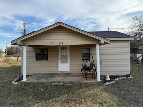 709 W Washington St, Crescent, OK 73028