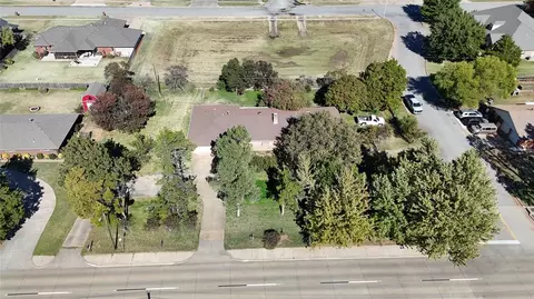 1909 E Davis St, Weatherford, OK 73096