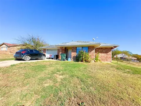 1104 NW Hahn St, Kingston, OK 73439