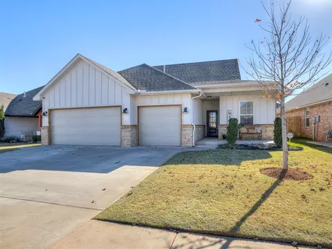 10804 NW 28th Ter, Yukon, OK 73099