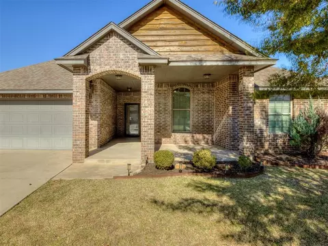121 SW 148th St, Moore, OK 73170 photo 2