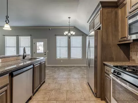 121 SW 148th St, Moore, OK 73170 photo 9