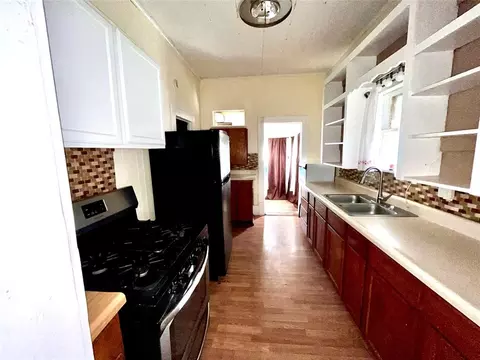 Kitchen - 209 E G St, Ringling, OK 73456 photo 1 of 3