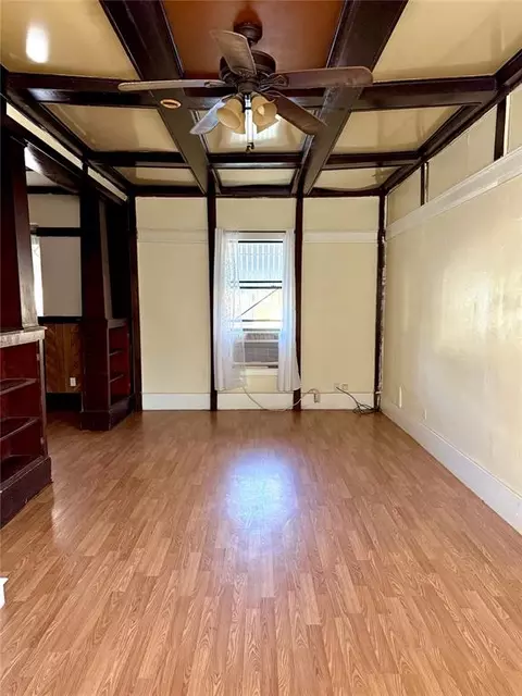 Living - 209 E G St, Ringling, OK 73456 photo 2 of 7