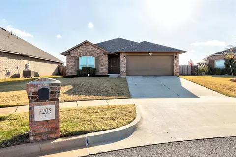 2205 Waterbrook Ct, Norman, OK 73026