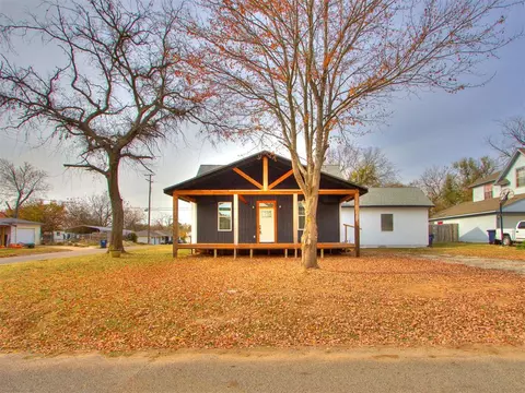 302 N Kimberly Ave, Shawnee, OK 74801