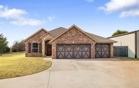 792 County Street 2981, Tuttle, OK 73089