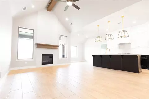 10304 SW 56th St, Mustang, OK 73064
