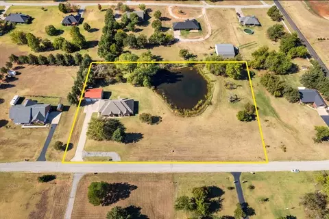 813 S Spring Ln, Blanchard, OK 73010