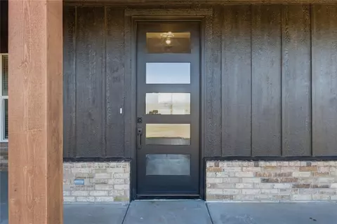 Entry Way - 977 Rylee Ln, Tuttle, OK 73089 photo 1 of 4