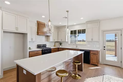 Kitchen - 977 Rylee Ln, Tuttle, OK 73089 photo 1 of 5