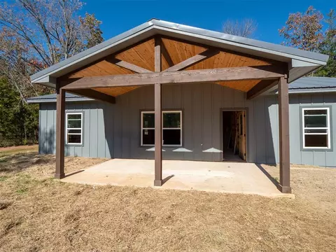 916 E Copperhead Rd, Sawyer, OK 74756