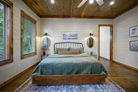 Bedroom - 118 Plane Tree Trl, Broken Bow, OK 74728 photo 1 of 9