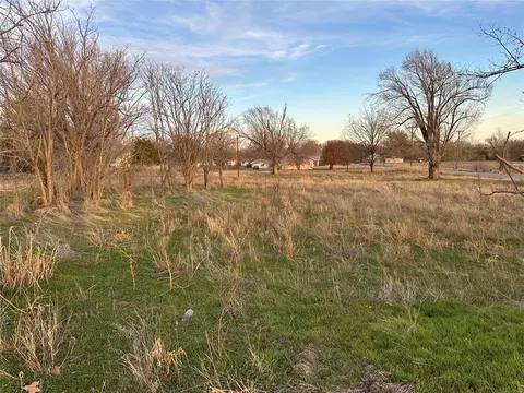 707 S Louis Tittle Ave, Mangum, OK 73554