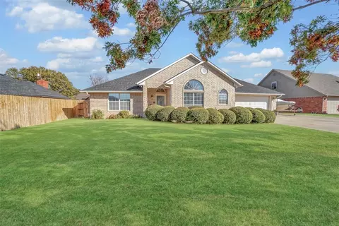 3100 Mallard Cir, Altus, OK 73521