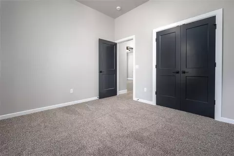 Bedroom - 1455 Deer Ridge Run, Tuttle, OK 73089 photo 4 of 6