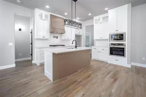 Kitchen - 1455 Deer Ridge Run, Tuttle, OK 73089 photo 1 of 3