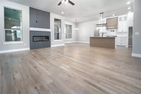 Living - 1455 Deer Ridge Run, Tuttle, OK 73089 photo 2 of 3