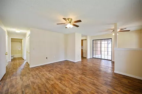 Living - 507 N Bock St, Broken Bow, OK 74728 photo 2 of 5