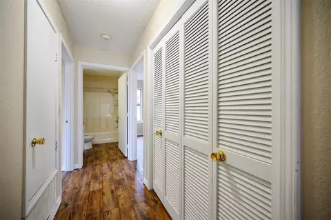 Entry Way - 507 N Bock St, Broken Bow, OK 74728 photo 2 of 2