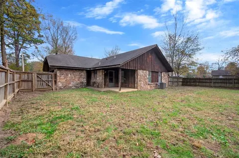 Exterior - 507 N Bock St, Broken Bow, OK 74728 photo 8 of 12