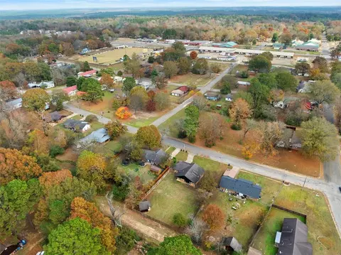 View/Area - 507 N Bock St, Broken Bow, OK 74728 photo 4 of 5