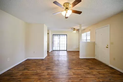 Living - 507 N Bock St, Broken Bow, OK 74728 photo 3 of 5
