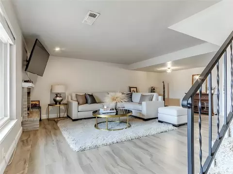 9719 Hefner Village Blvd, Oklahoma City, OK 73162