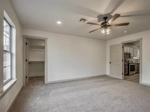 Bedroom - 2085 Fox Ln, Tuttle, OK 73089 photo 2 of 5