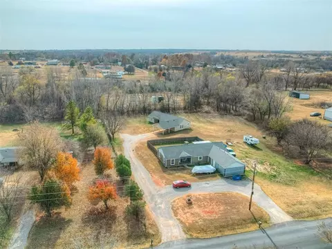 View/Area - 2085 Fox Ln, Tuttle, OK 73089 photo 4 of 4