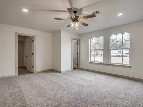 Bedroom - 2085 Fox Ln, Tuttle, OK 73089 photo 1 of 5