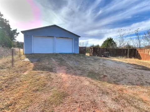 8500 Pecan Hill Rd, Noble, OK 73068